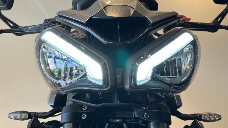 Triumph Street Triple RS Premium Paint (20MY)
